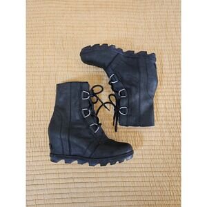 Sorel Joan of Arctic Wedge II Black Leather Lace Up Boots Whimsigoth Festival